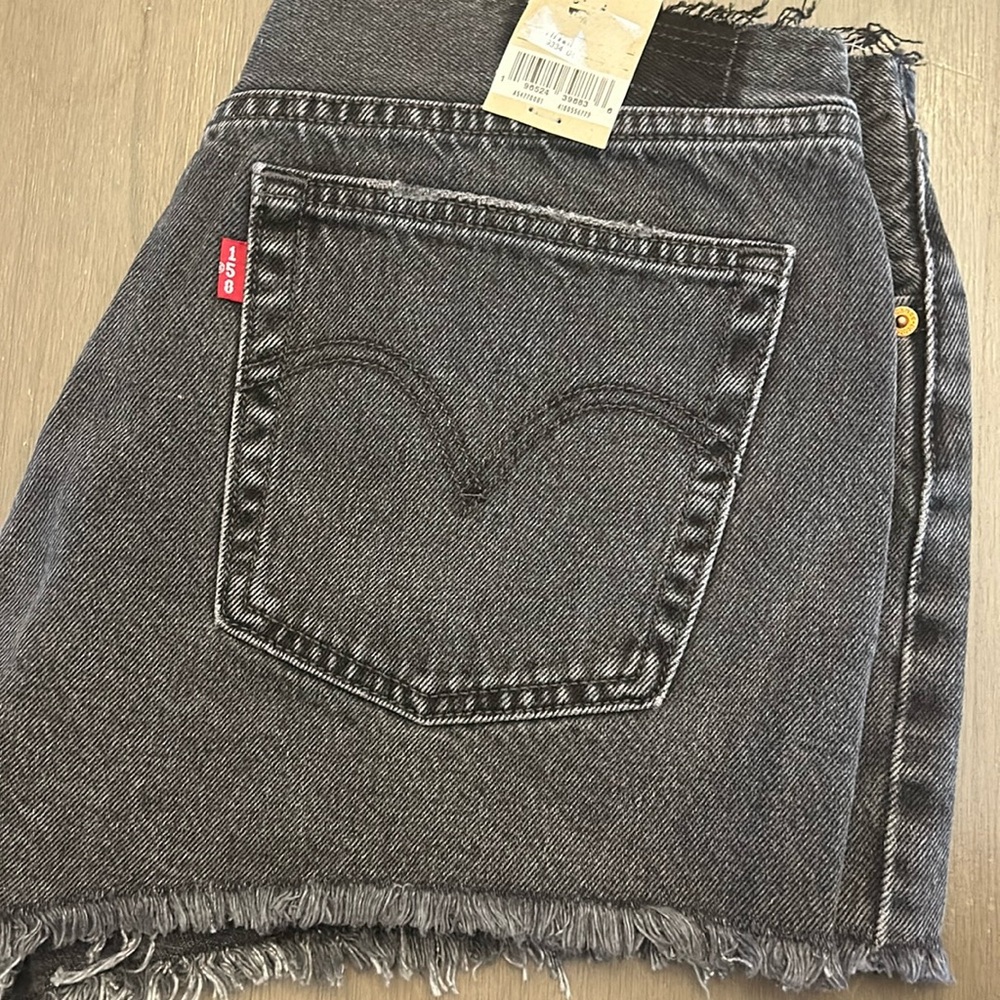 Levi’s | Short - Picture 2 of 8